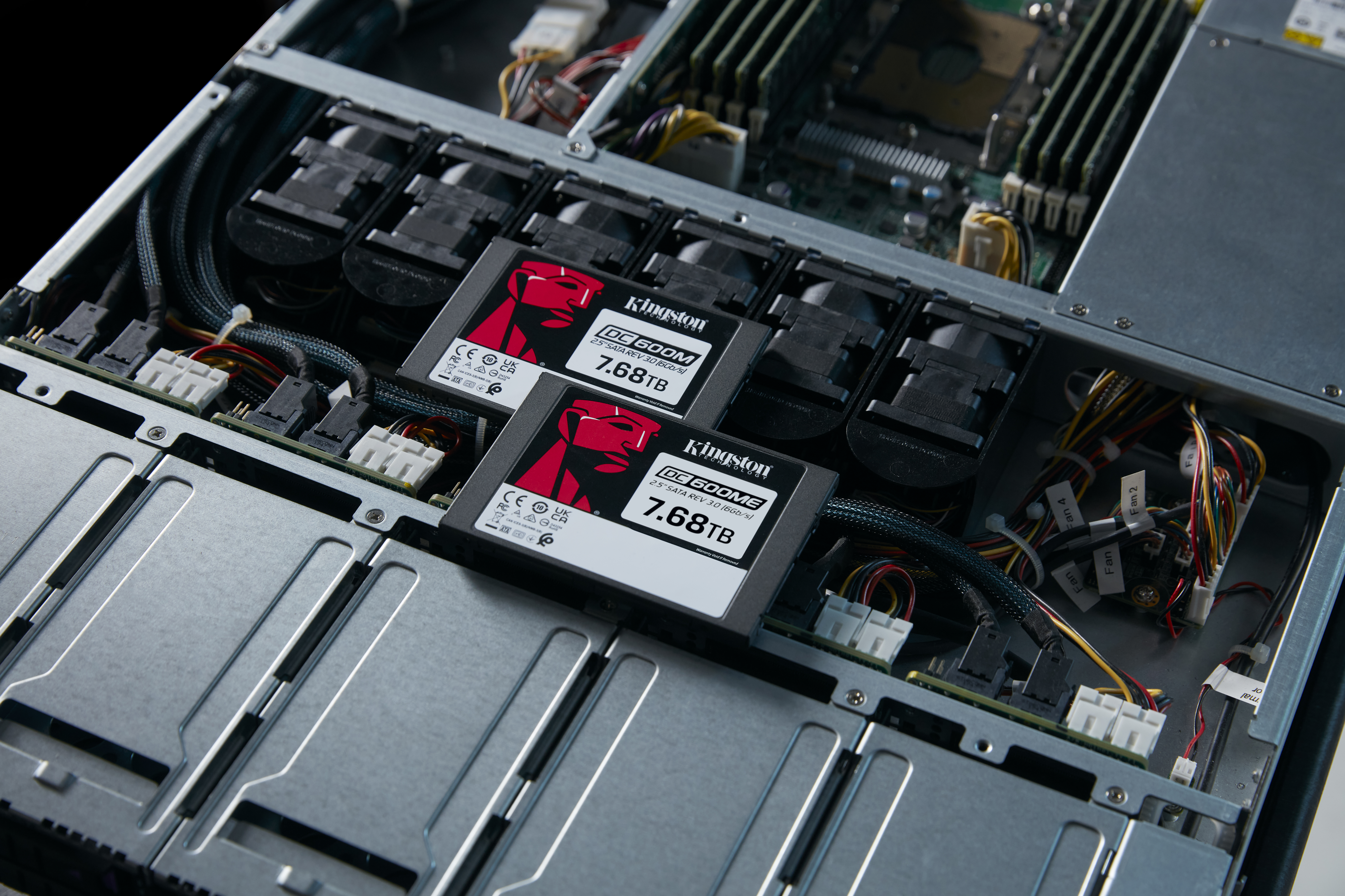 Kingston DC600ME SSD 7.68 TB 2.5" Encryption