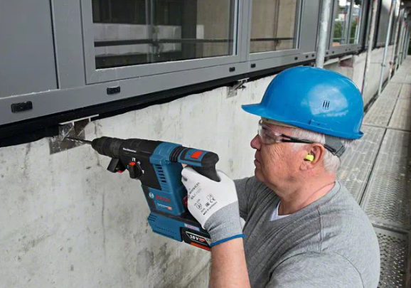 Bosch AkkuBohrhammer GBH 18V26 F 2x GBA 55Ah ProCore Staubs