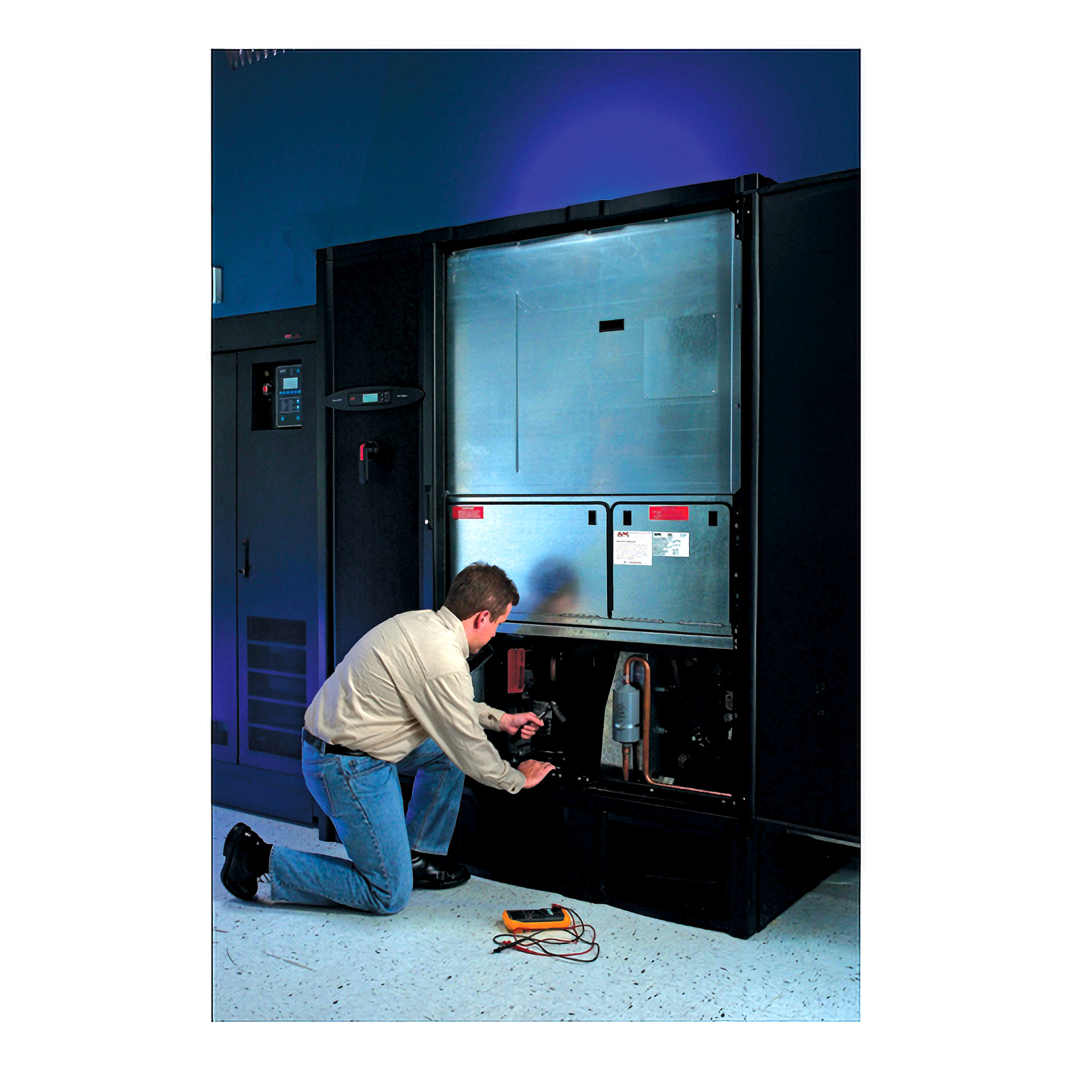 2 Jahre Onsite Garantieerweiterung fuer Symmetra PX 96kW mit PDU/XR