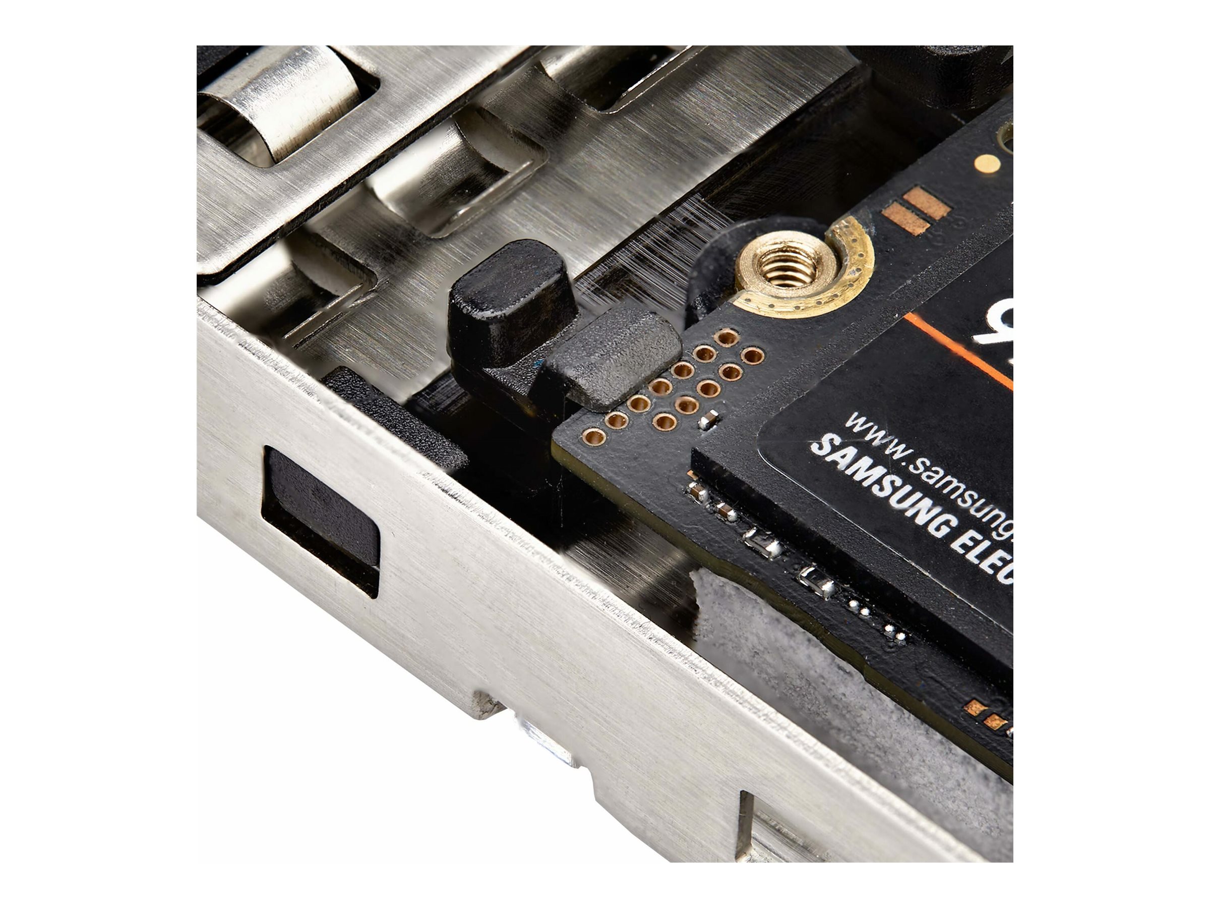 HDD Acc StarTech Dual M.2 NVMe SSD to PCIe x8
