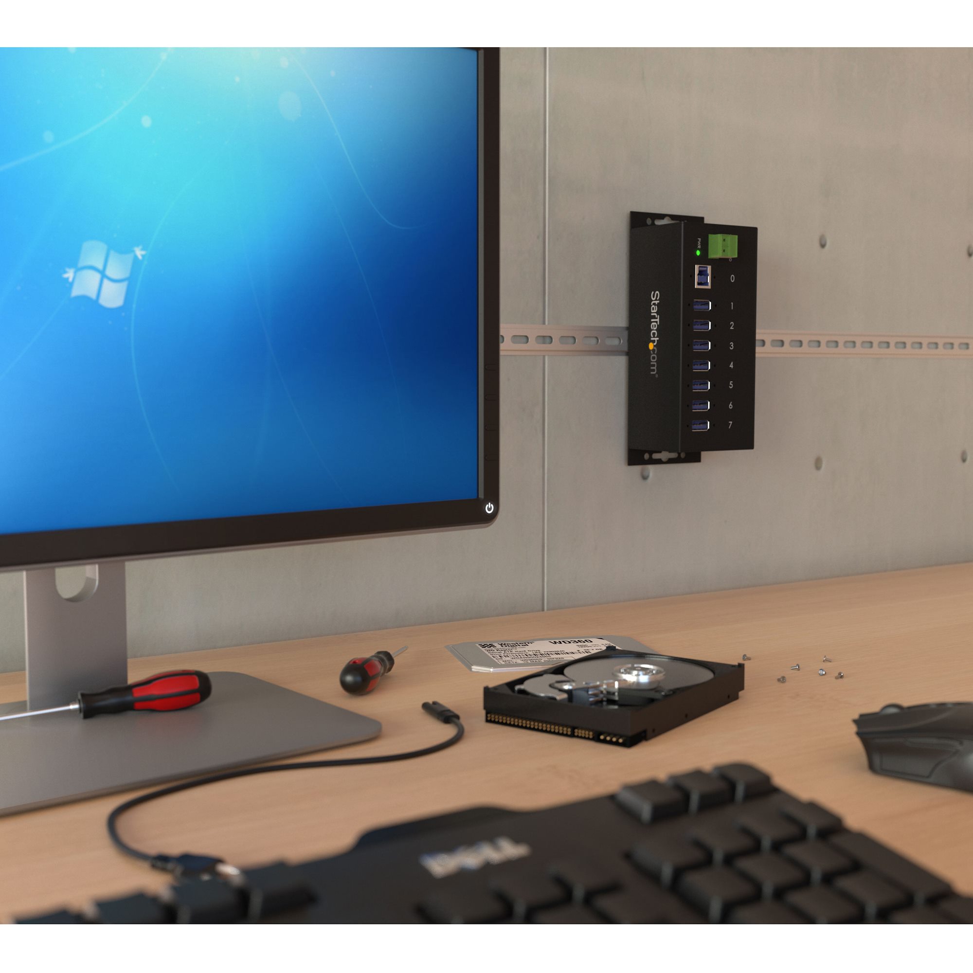 STARTECHCOM 7 Port rugged mountable industrial USB 30 hub with surge Protector