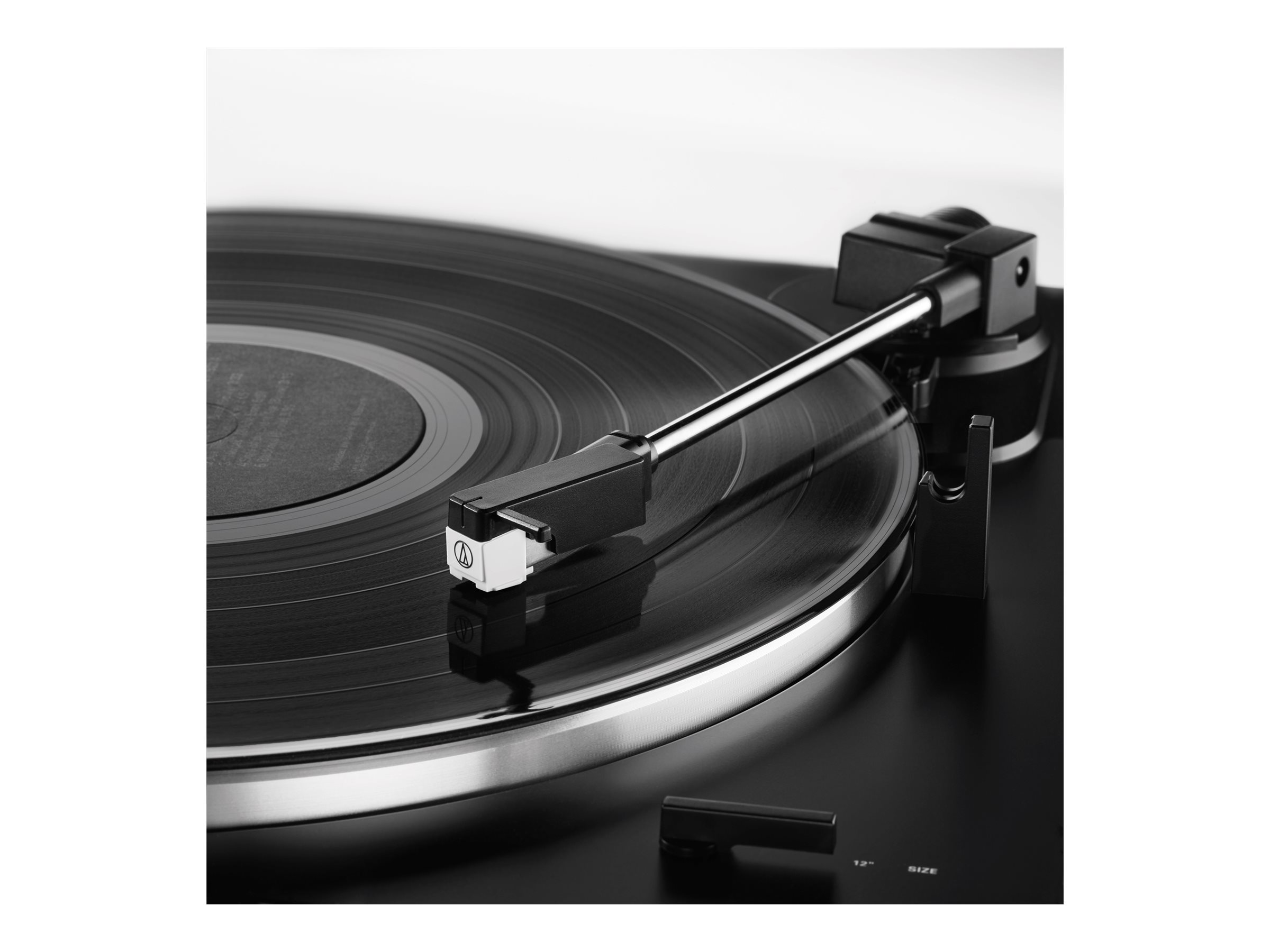 Audio Technica ATLP60XBT Plattenspieler schwarz