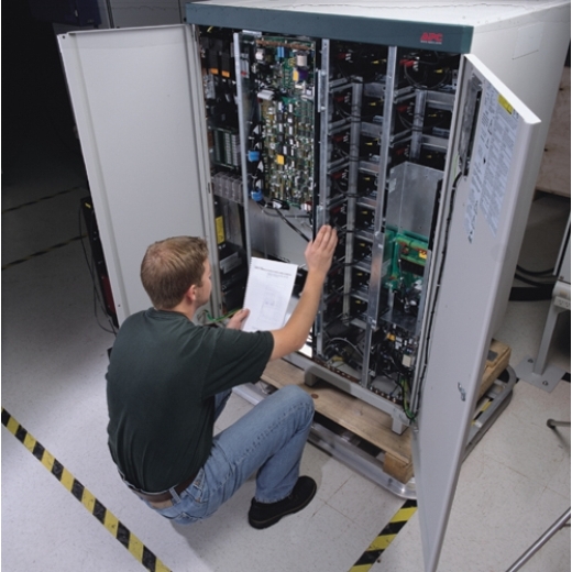 APC 1 Year 4HR 7X24 Response Upgrade to Factor Warranty
