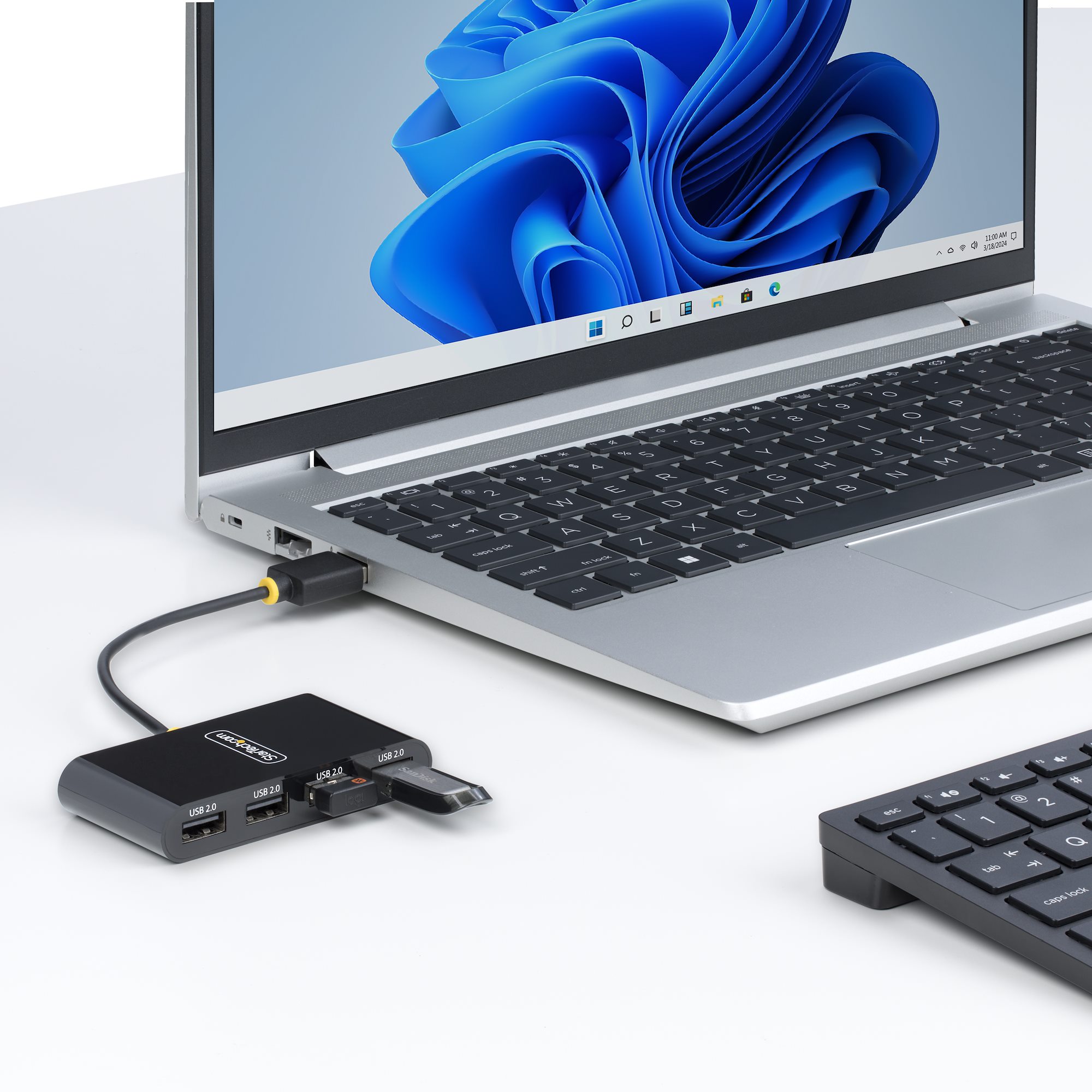 STARTECHCOM 4Port USB 20 Hub USB Busbetrieben Mini USB Hub fur Reisen Multi USB AdapterVerteiler Mobiler USB Splitter