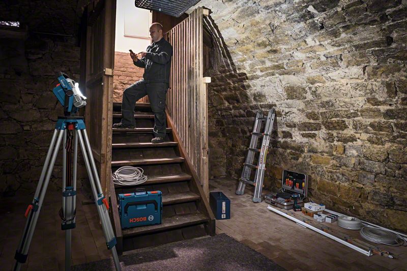 Bosch Akku-Baustellenlampe GLI 18V-2200 C