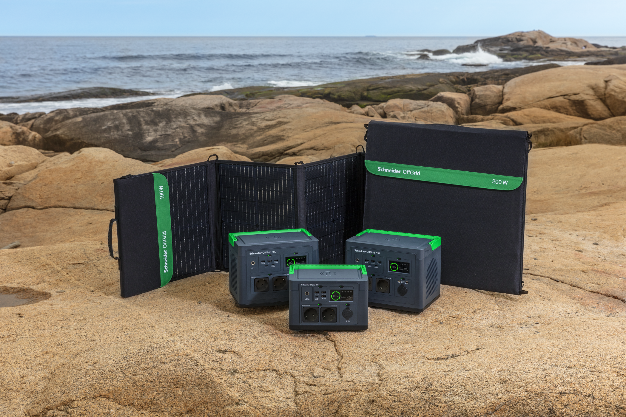 APC OffGrid PSP100 Solar panel portable 100Watt output connectors 1