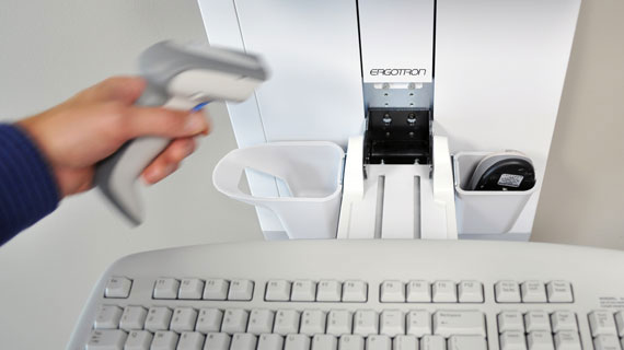 ERGOTRON StyleView Vertical Lift weiss herausziehbare Tastatur MausablageScannerhalterung Display bis 61cm 24Zoll