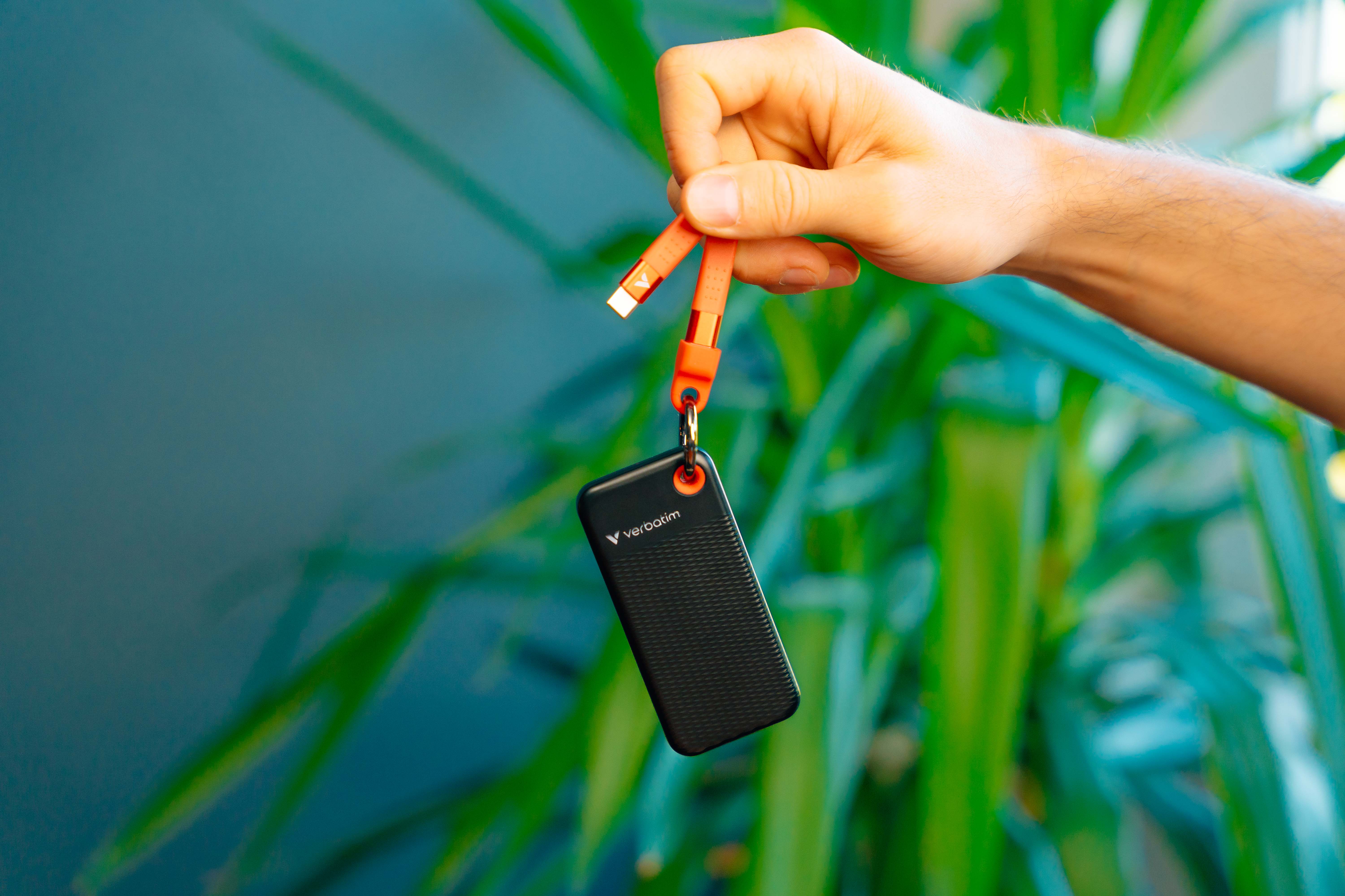 Verbatim Pocket 2TB USB 3.2 black/orange