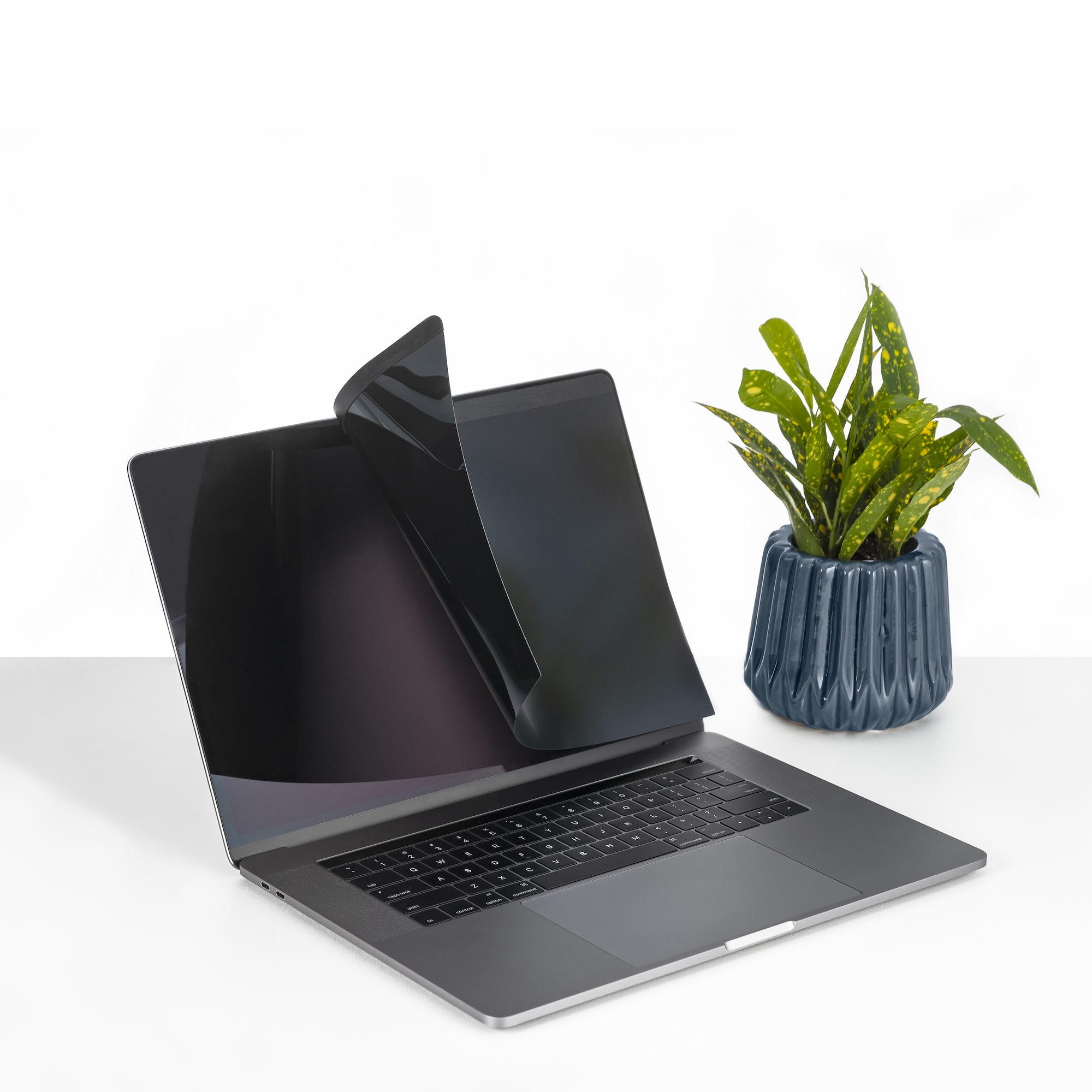STARTECHCOM 13inch Laptop Privacy Screen Matte or Glossy Magnetic 30 Degree Privacy MacBook Pro and Air PRIVSCNMAC13