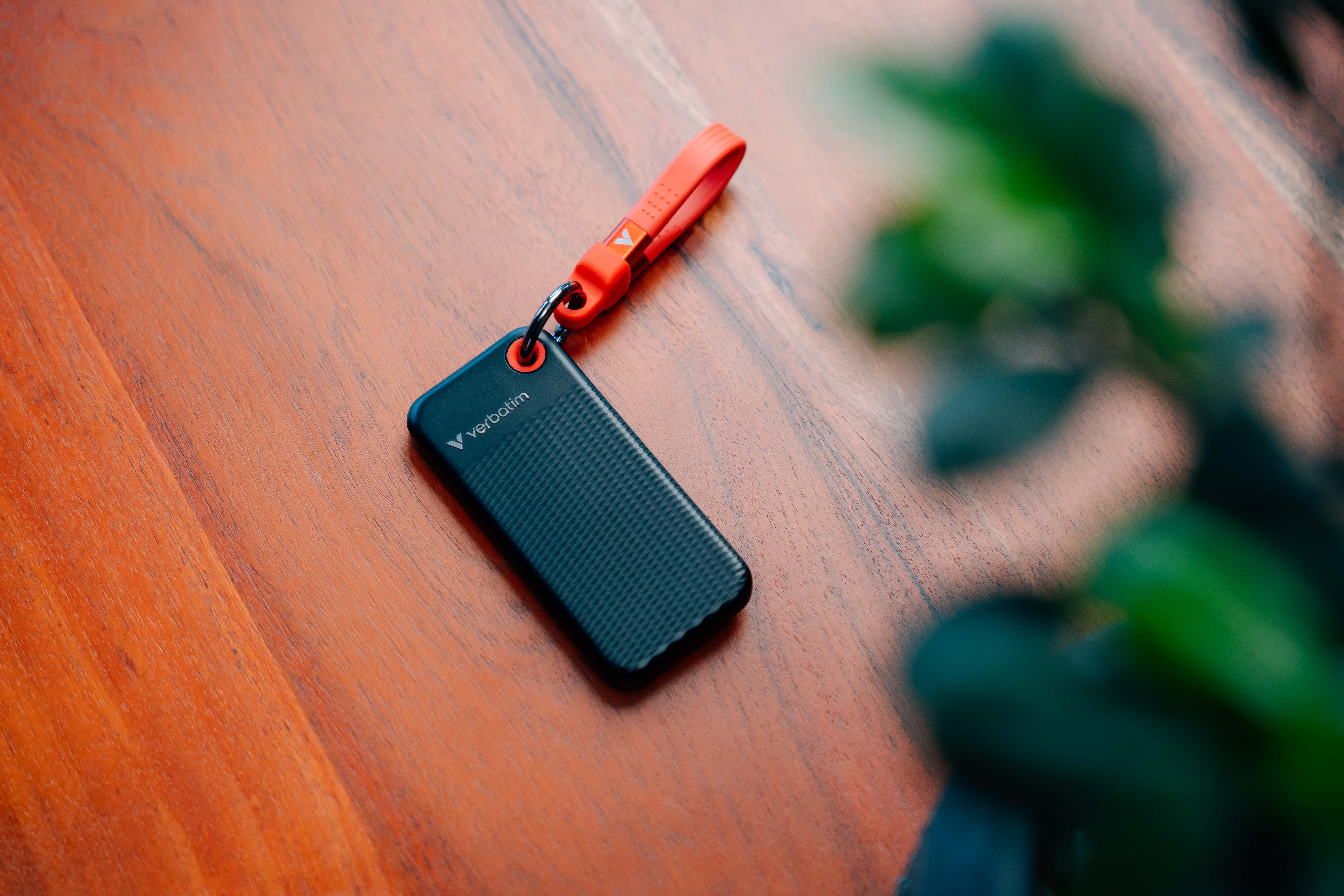Verbatim Pocket 1TB USB 3.2 black/red