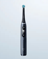 Braun Oral-B iO Series 7 mit 2 Aufsteckb?rsten und Reiseetui, black onyx