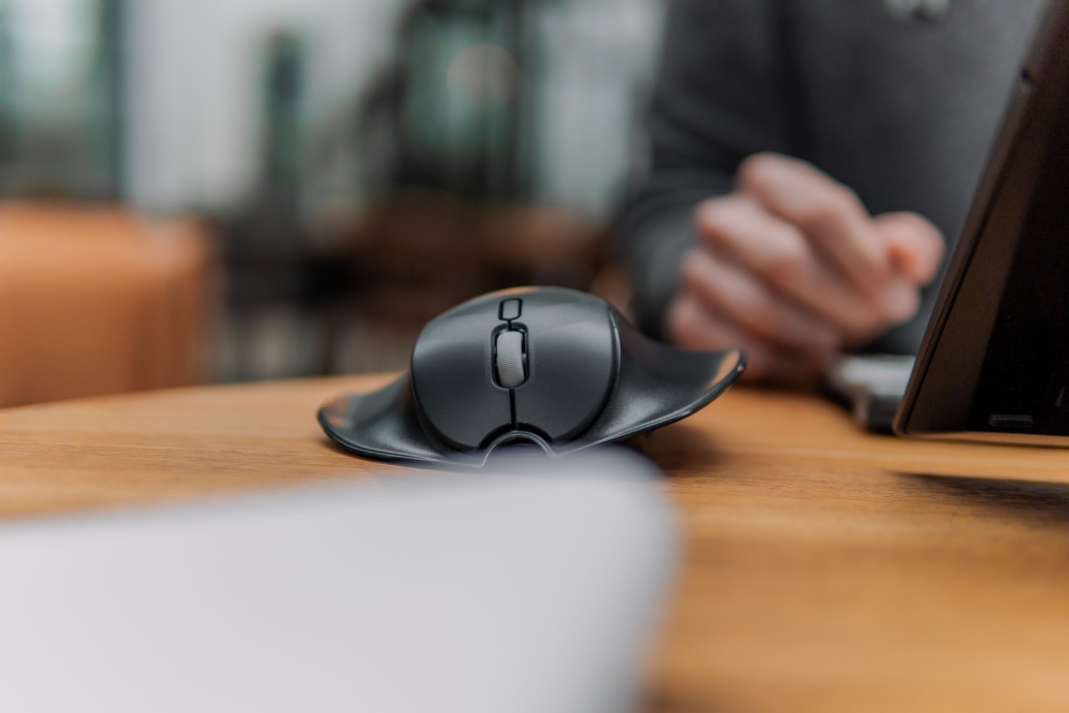 BakkerElkhuizen HandShoeMouse Shift Medium Wireless Maus ergonomisch