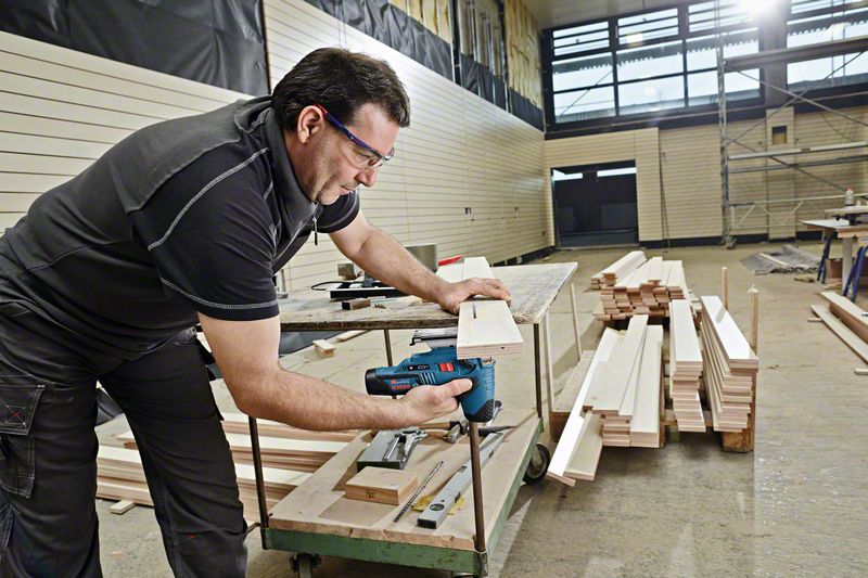 BOSCH Professional GST 12V70 AkkuStichsaege Set 12,0 V, mit 2 Akkus