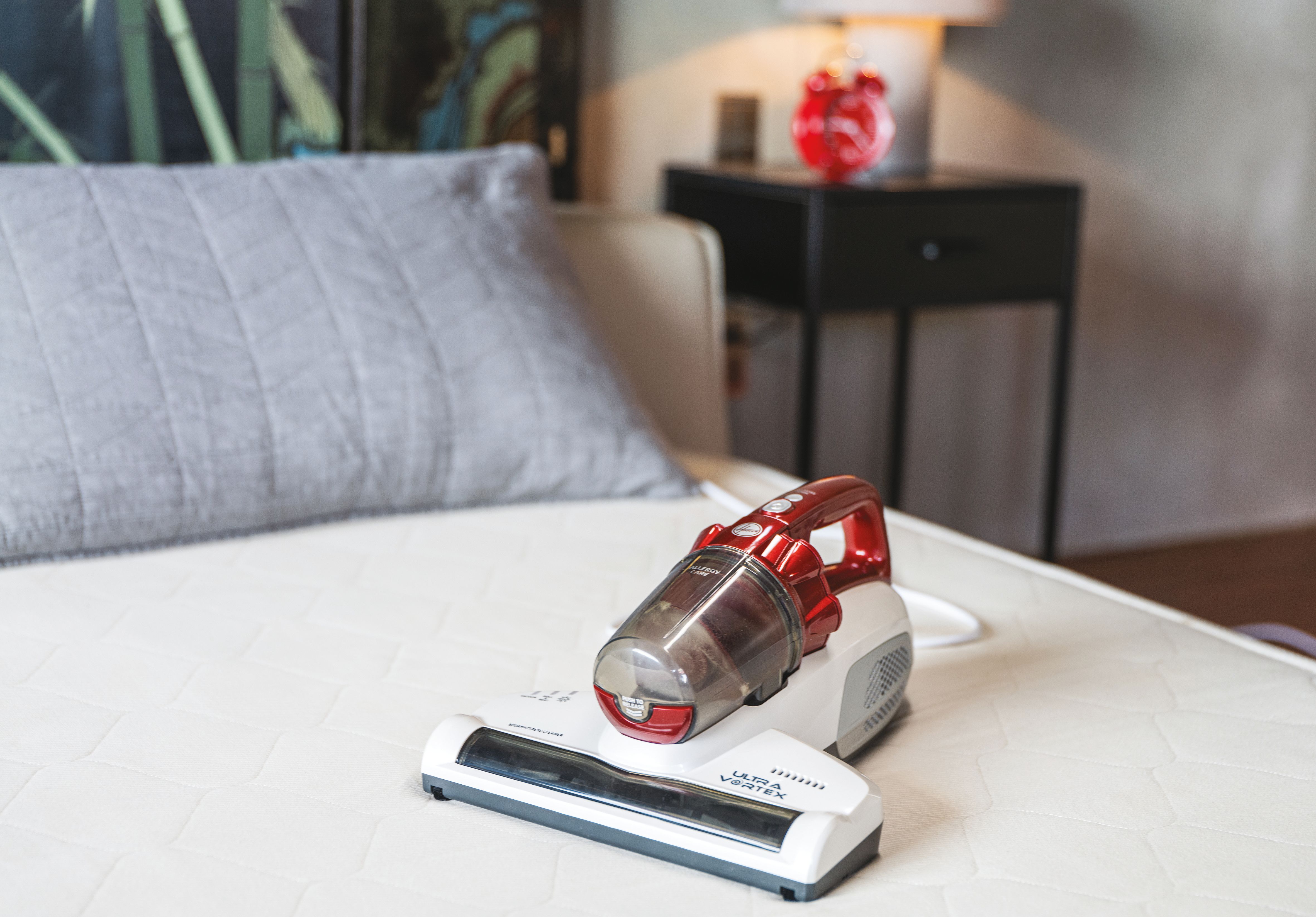Hoover MBC 500 UV 500W rotweiss