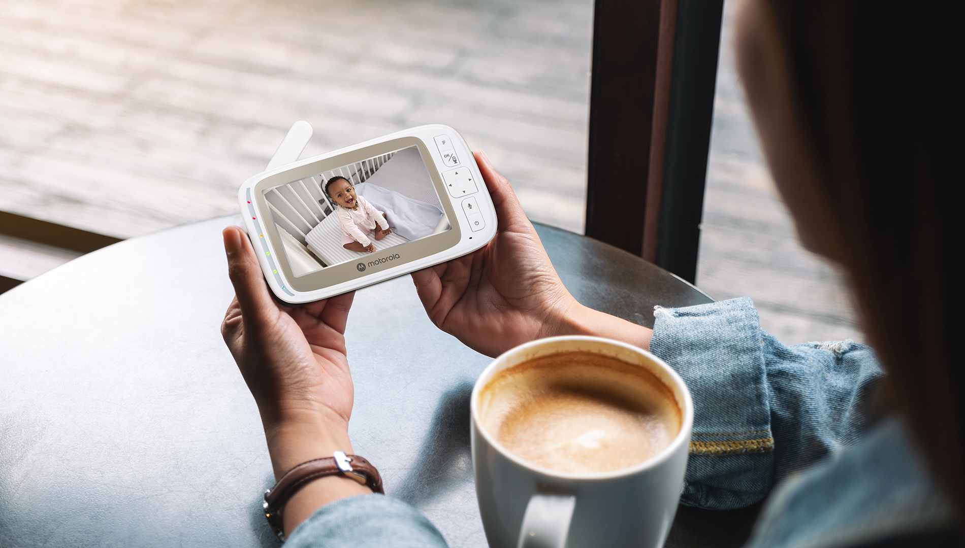 Motorola VM85 Connect 5 Video Baby Monitor WiFi