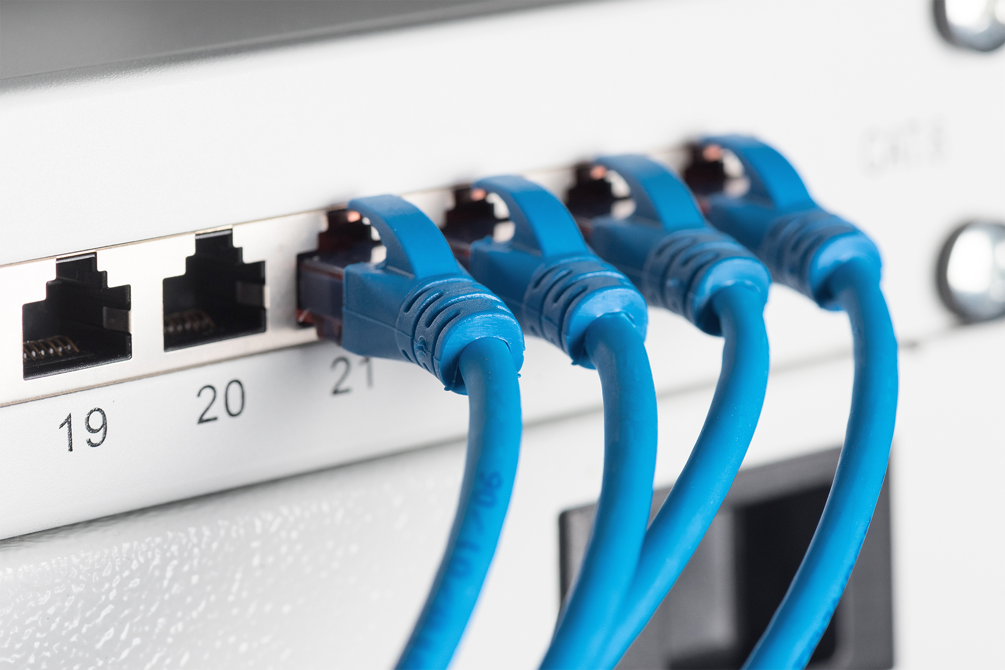 DIGITUS Patch Panel 48,3cm 19Zoll 24Port Cat6 geschirmt grau RAL7035 Kabelinstallation mit LSA Leisten farbcodiert EIA/TIA 568
