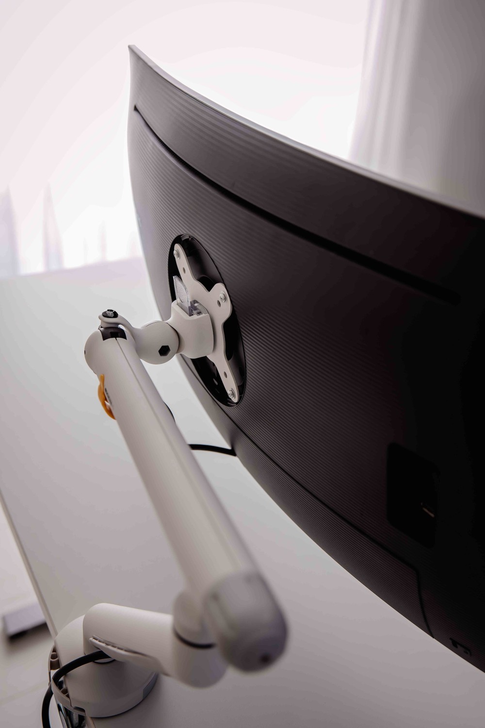 BNEBFSW BAKKER BE Flexible Monitorarm