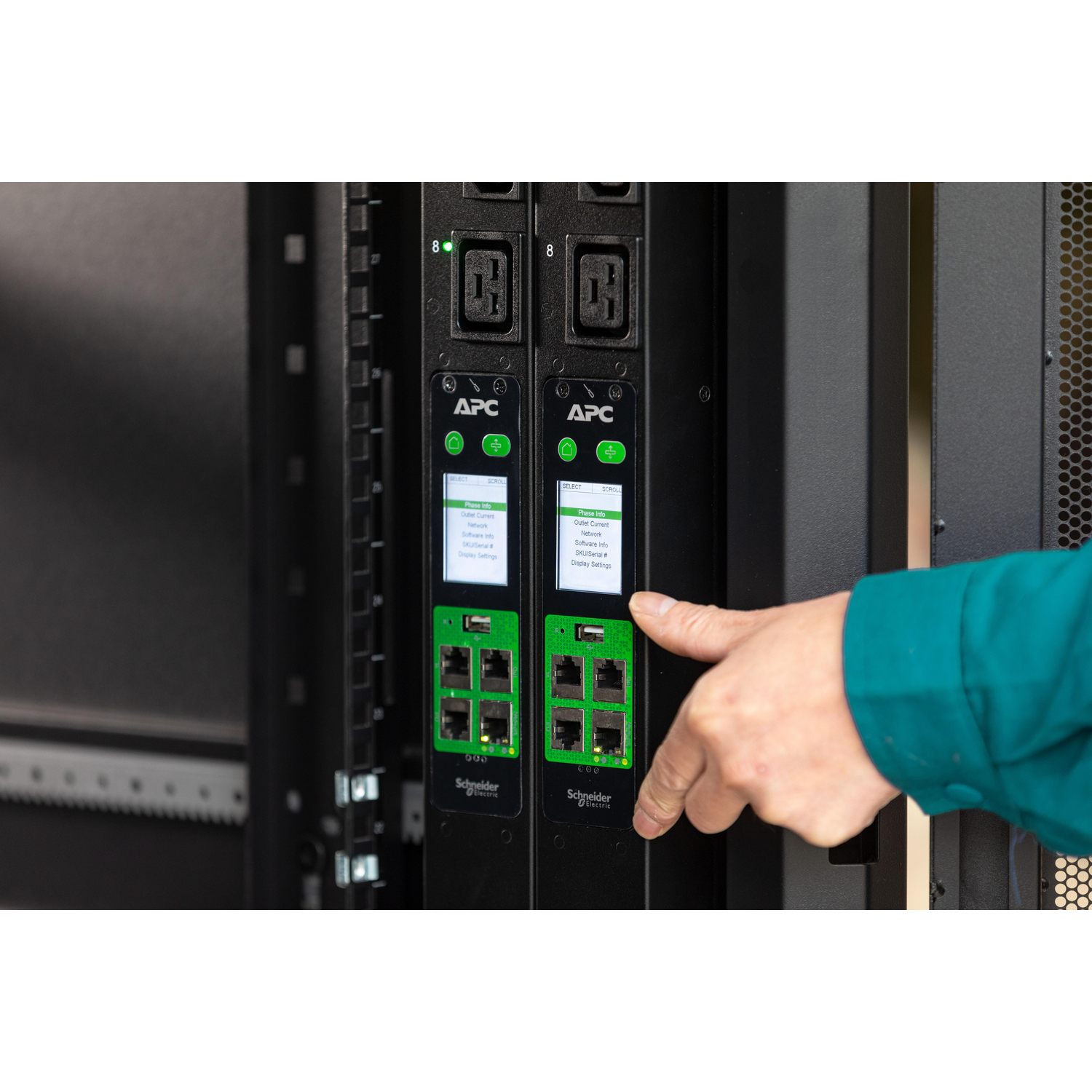 APC Easy PDU Switched Zero U 16A 230V 20 C13 4 C19 IEC309