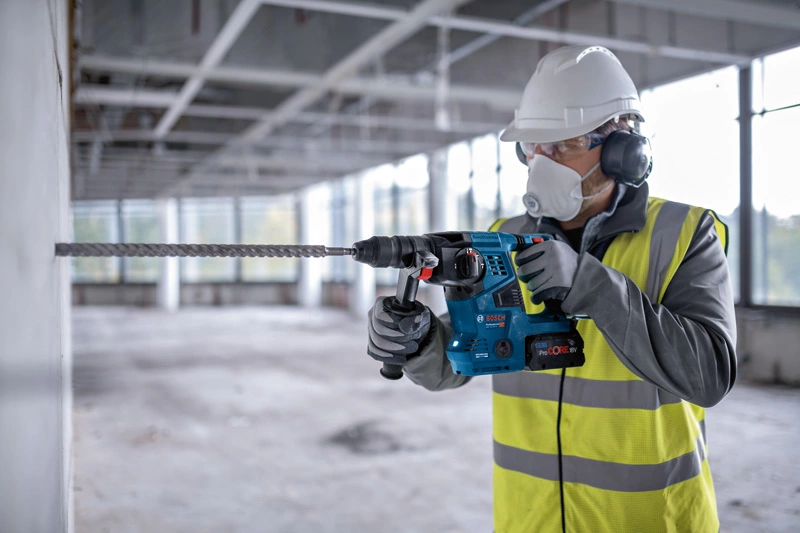 Bosch GBH 18V28 CF 2xPC80AhL