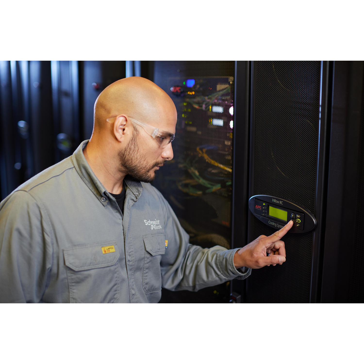 2 Jahre Onsite Garantieerweiterung fuer Symmetra PX 96kW mit PDU/XR