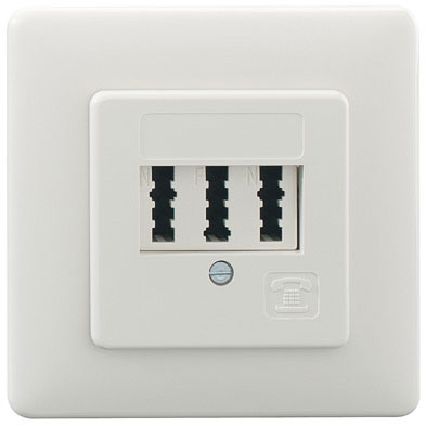 Rutenbeck Anschlussdose: TAE 3 x 6 NFN UP, reinweiss Rutenbeck Anschlussdose: TAE 3 x 6 NFN UP, reinweiss