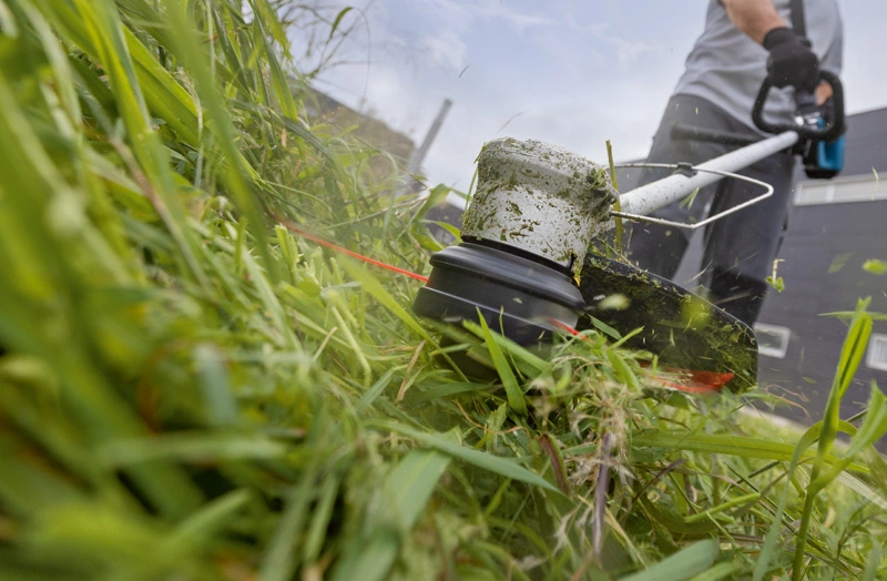 BOSCH Professional GRT 18V33 AkkuRasentrimmer 18,0 V