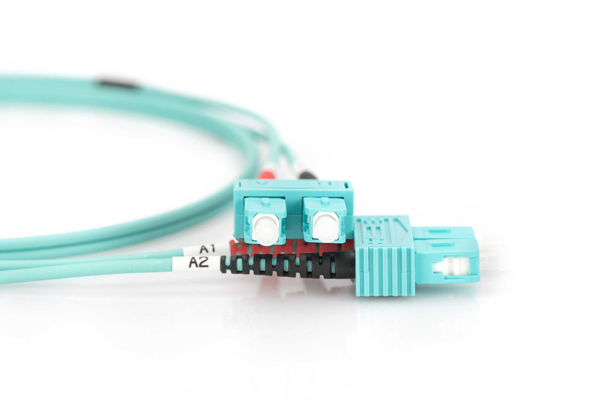 DIGITUS LWL Patchkabel SC zu SC Multimode 50/125 m Duplex Laenge 2m Klasse OM3