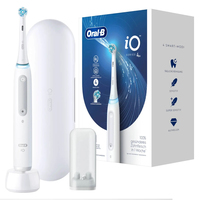 Braun Oral-B iO Series 4 mit Reiseetui Quite White Braun Oral-B iO Series 4 mit Reiseetui Quite White
