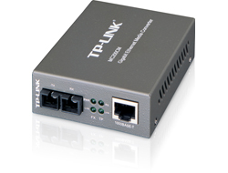 TP-LINK MC200CM 10/100/1000mbps RJ45 to 1000mbps Multi-mode SC Fiber Converter 1× Gigabit SC Port 1× Gigabit RJ45 Port Auto MDI/