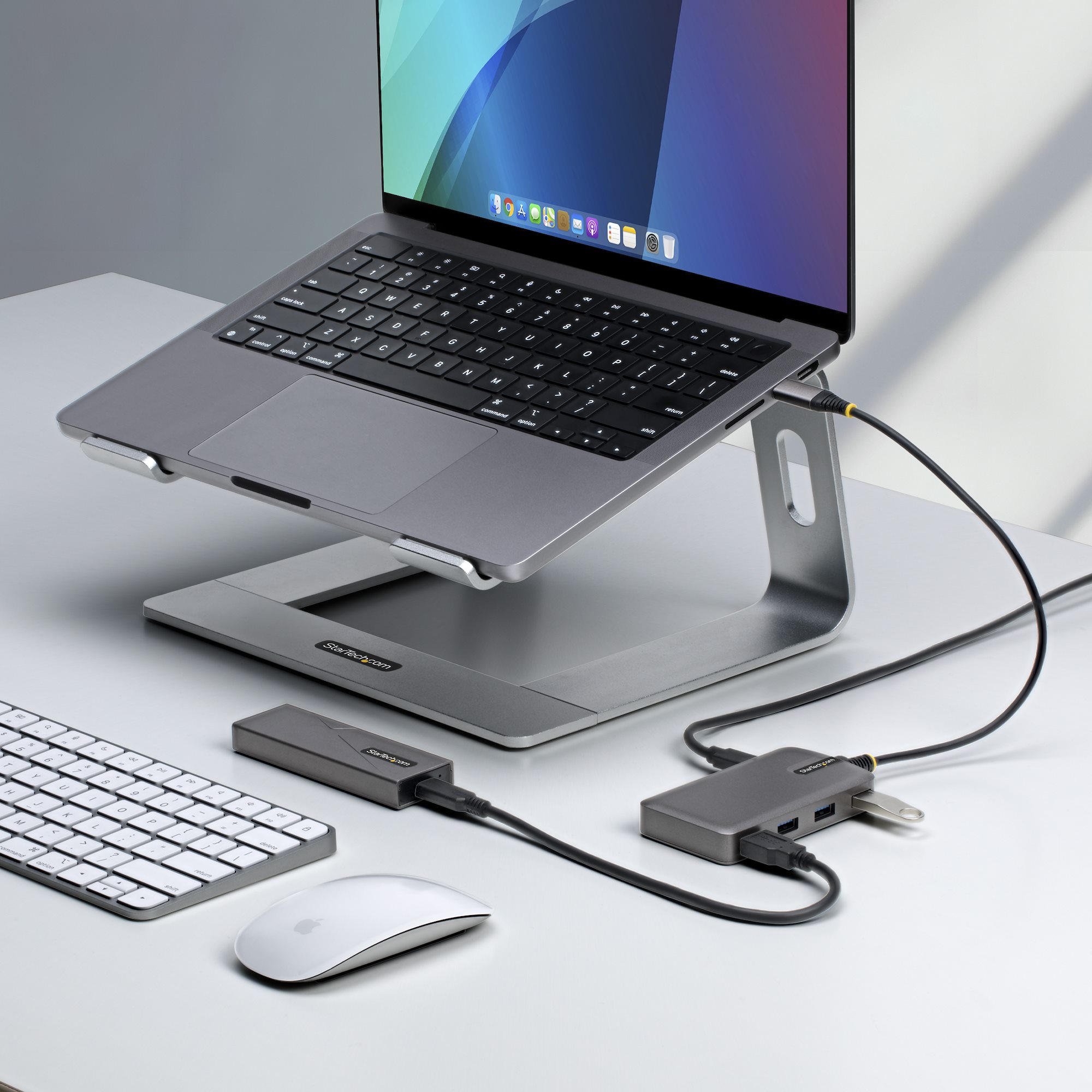 STARTECHCOM 4Port USBC Hub 5Gbps Busbetrieben USBC zu USBA Hub USB CNetzteil Port 30cm Kabel Reisehub USBC auf A Adapter