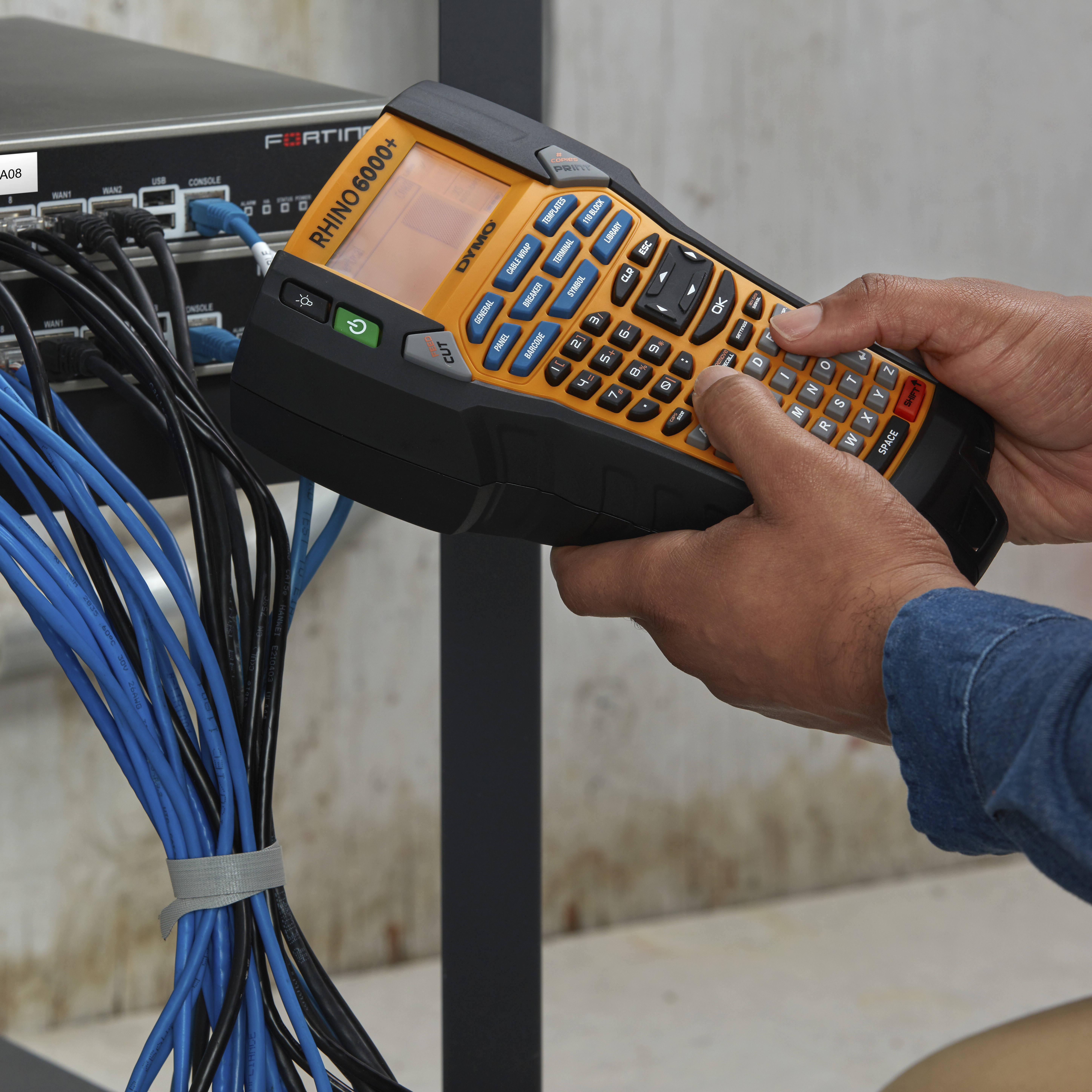 DYMO Rhino 6000 Beschriftungsgerät gelb, schwarz