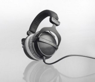 beyerdynamic DT 770 PRO 80 Ohm Over-Ear-Studiokopfhoerer, schwarz