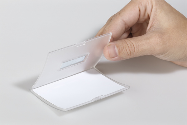 10 DURABLE Click Fold Namensschilder mit Textilband 9,0 x 5,4 cm